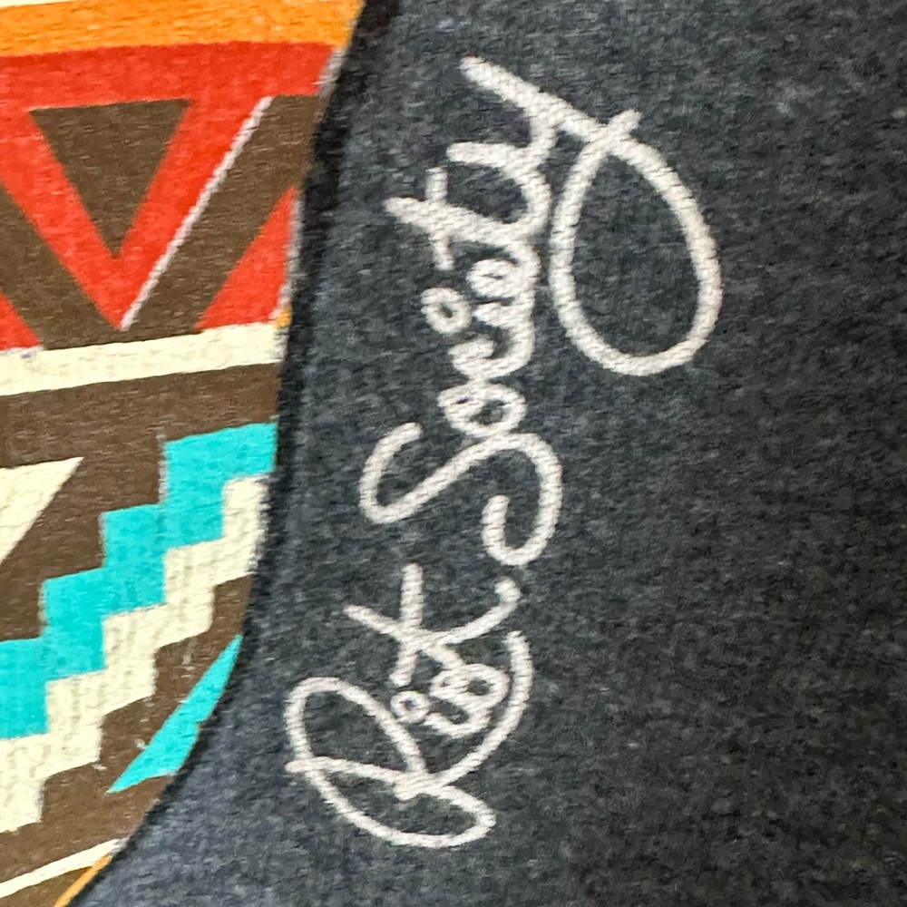 Riot Society Unisex Sweatshirt Gray Fleece Indian Bear Suglasses and Mug Size L - Picture 3 of 6